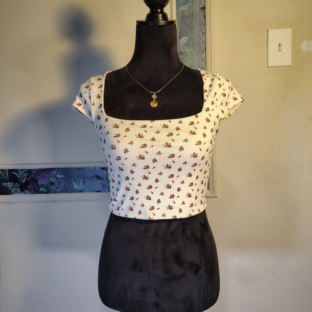 Floral Cropped Country Cottagecore Fitted Tee Size XS/T652